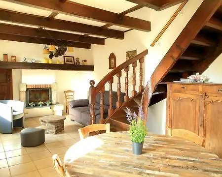 Chez Tata Celestine Holiday home Castelnau-Pegayrols