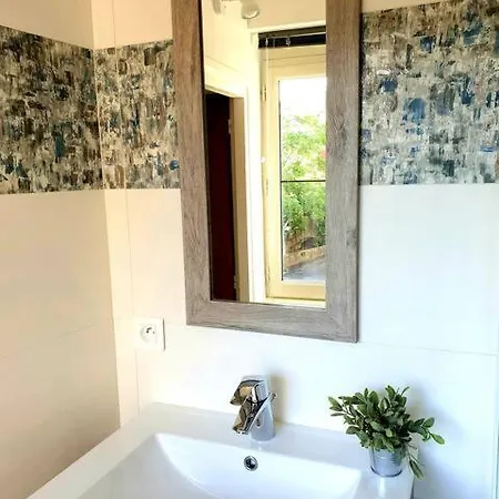 Chez Tata Celestine Holiday home